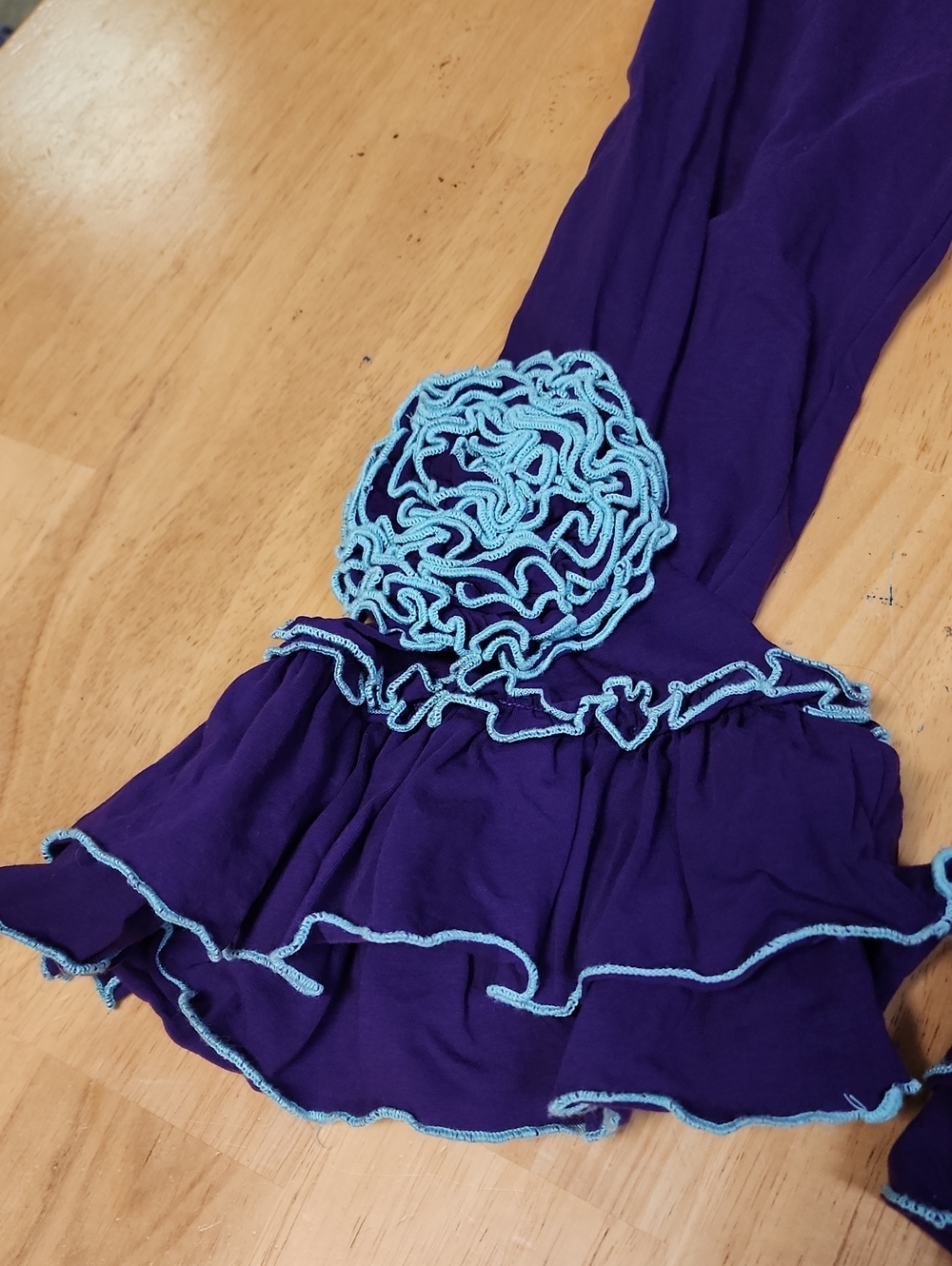 Boutique Clothing Purple & Teal Ruffle Rosette Pants Girls Size 6XC EUC - Picture 5 of 7